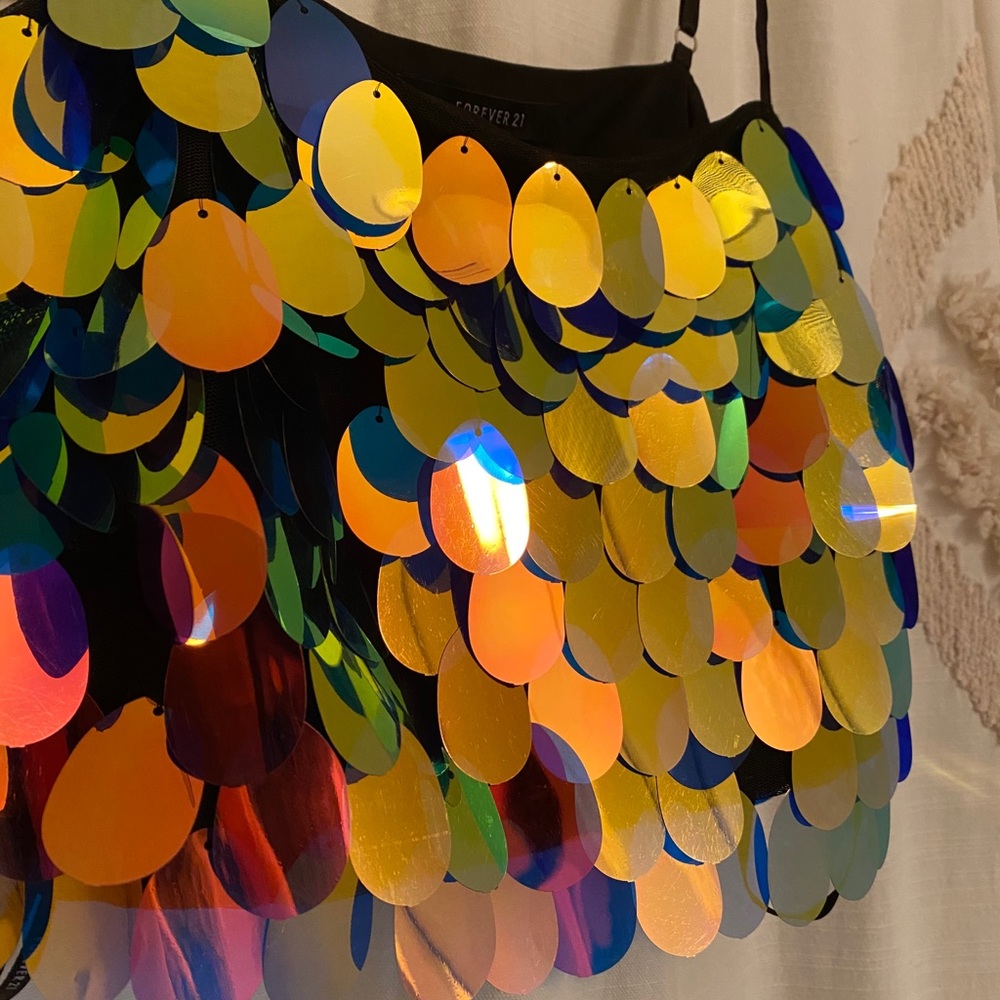 Fun Flashy Cropped Tank - Picture 3 of 3